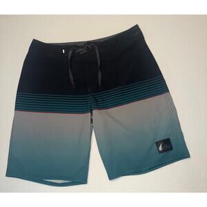 Quick Silver men’s highline board shorts